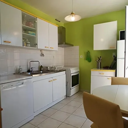 Maison Familiale Au Calme - Proche Centre Et Gare - - Fr-1-843-15 *