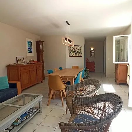 Hébergement de vacances Maison Familiale Au Calme - Proche Centre Et Gare - - Fr-1-843-15 *